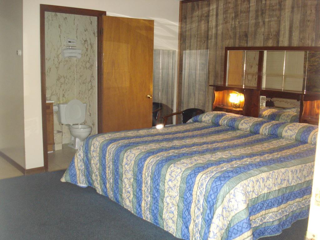 Cedar Grove Motel Алтуна Номер фото