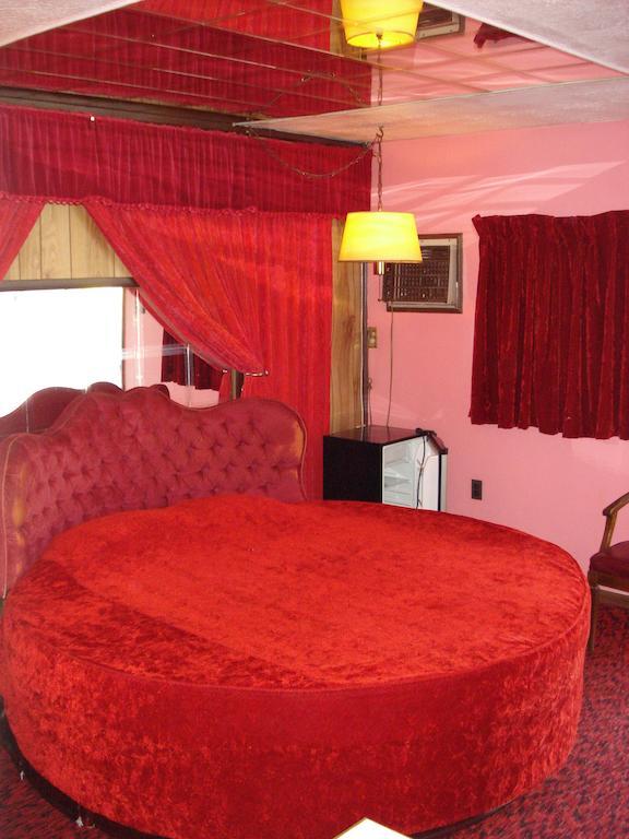 Cedar Grove Motel Алтуна Экстерьер фото