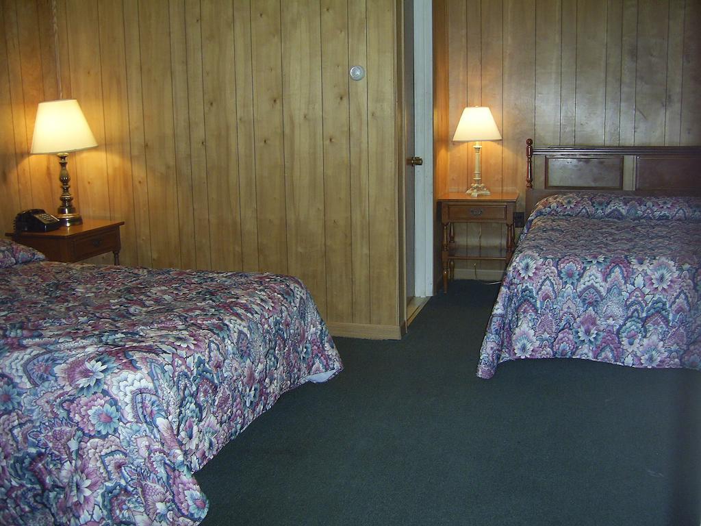 Cedar Grove Motel Алтуна Экстерьер фото